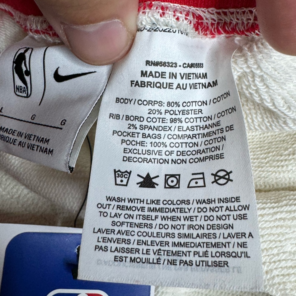 NWT- Nike x NBA Chicago Bulls Courtside Shorts - Picture 7 of 7